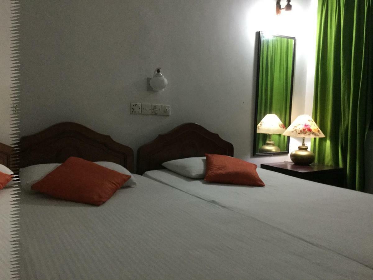 Kandy Inn Madugalle'S Family Guest House المظهر الخارجي الصورة